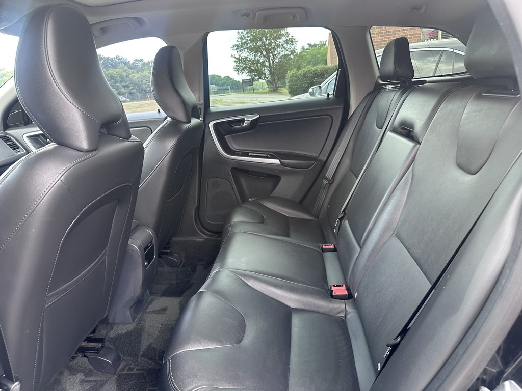 2015 Volvo XC60 Image 8