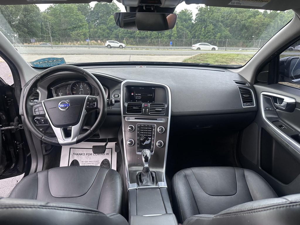 2015 Volvo XC60 Image 11