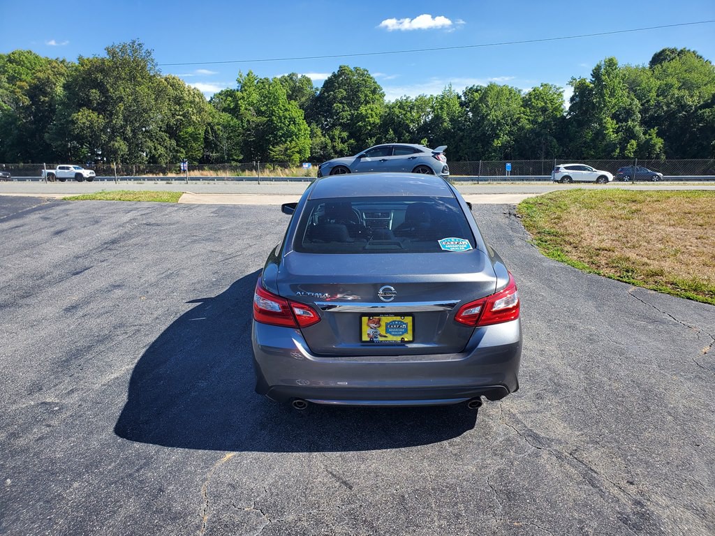 2017 Nissan Altima Image 6