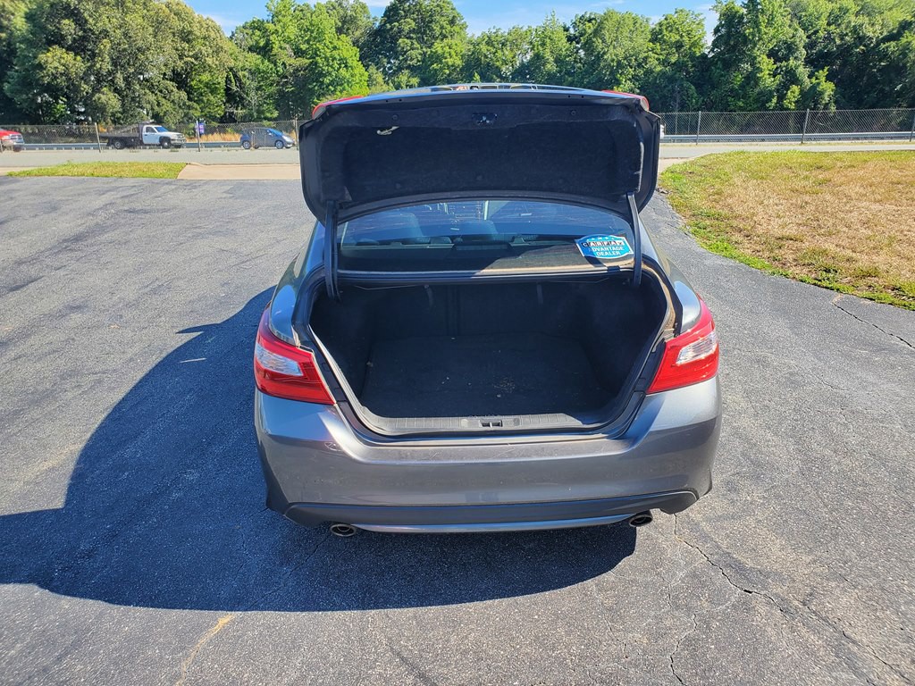2017 Nissan Altima Image 11