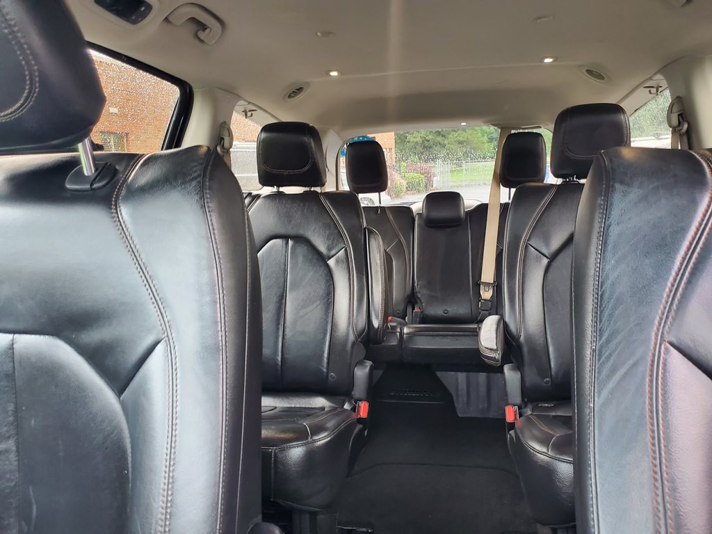 2017 Chrysler Pacifica Image 8