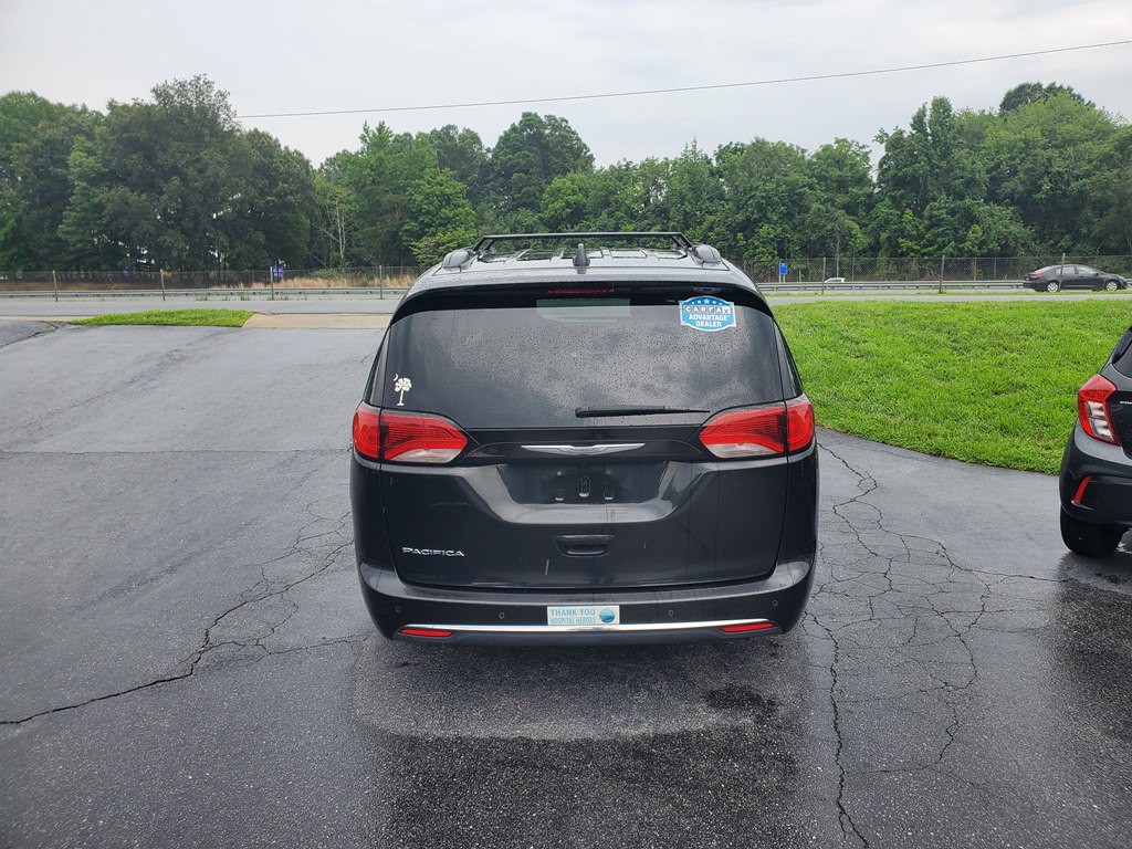 2017 Chrysler Pacifica Image 10