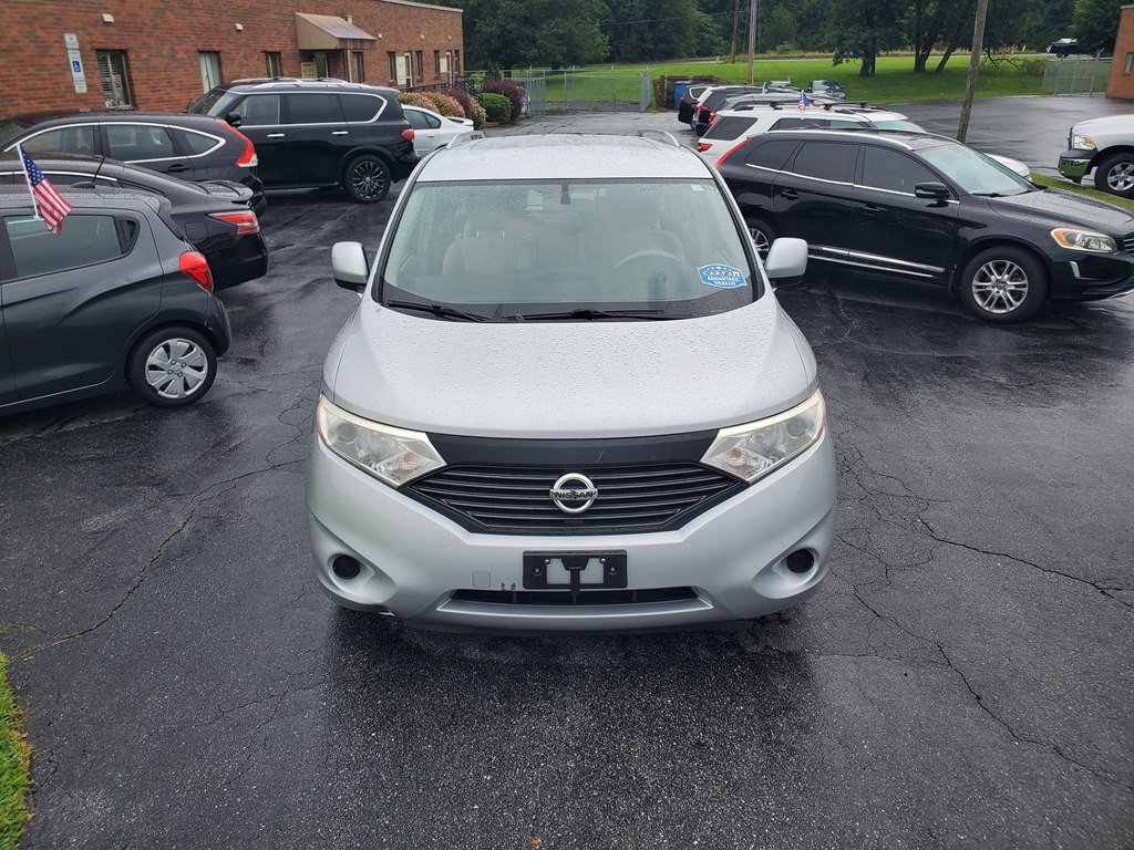 2013 Nissan Quest Image 2