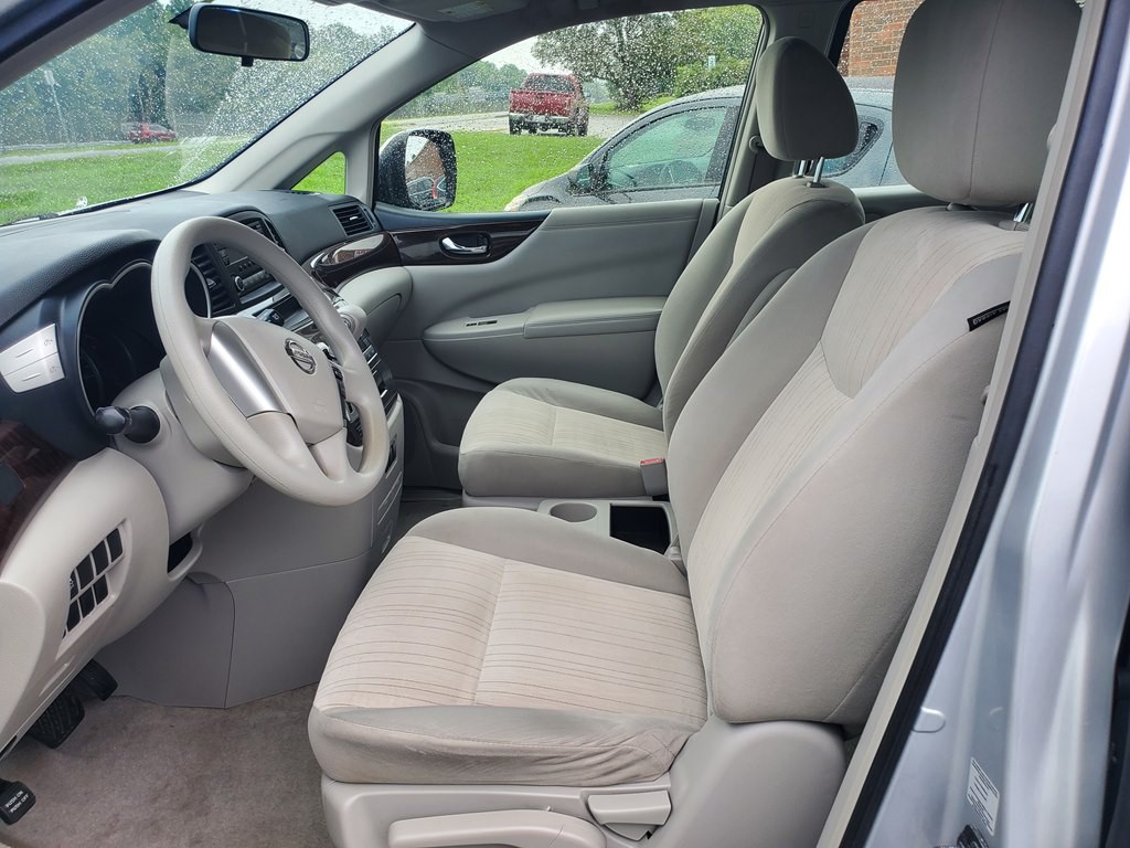 2013 Nissan Quest Image 9