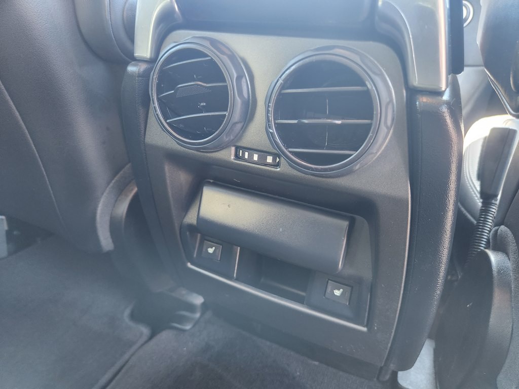 2016 Land Rover LR4 Image 22