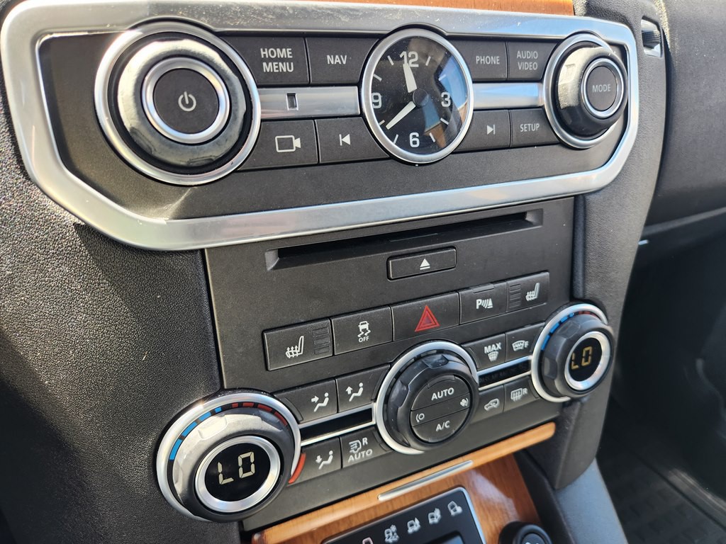 2016 Land Rover LR4 Image 27