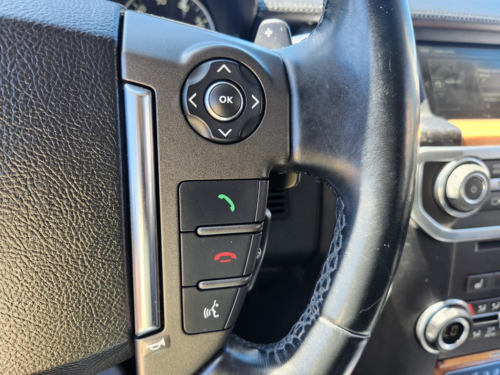 2016 Land Rover LR4 Image 30