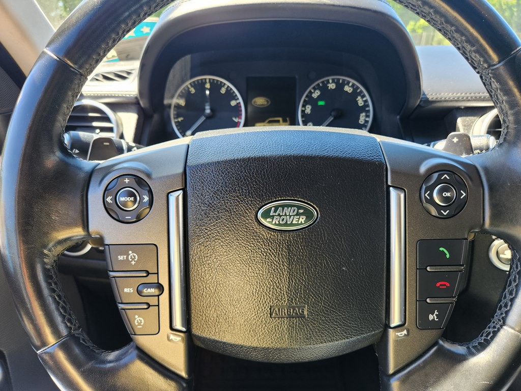 2016 Land Rover LR4 Image 35