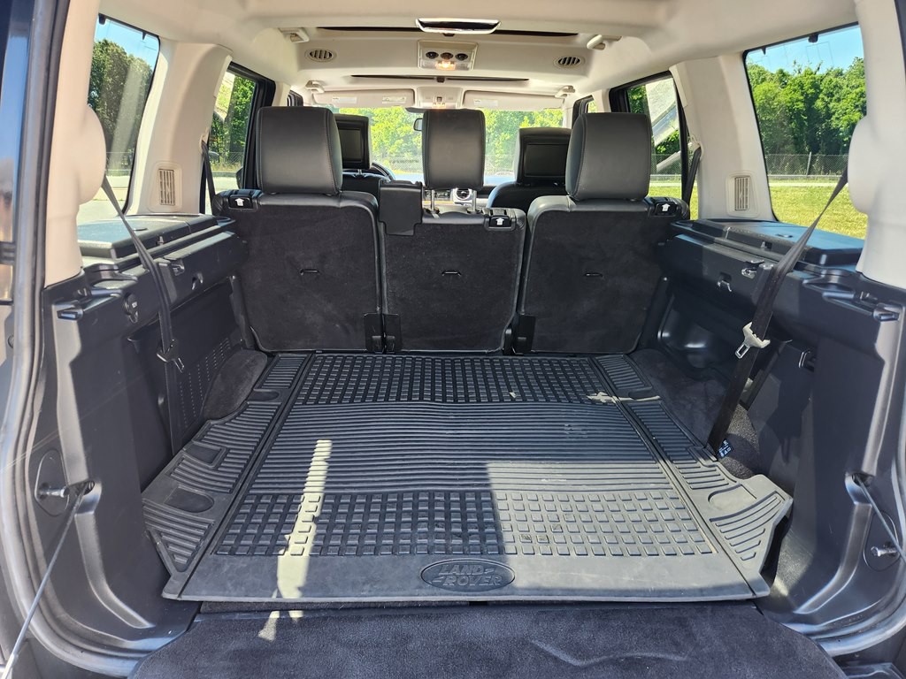 2016 Land Rover LR4 Image 37