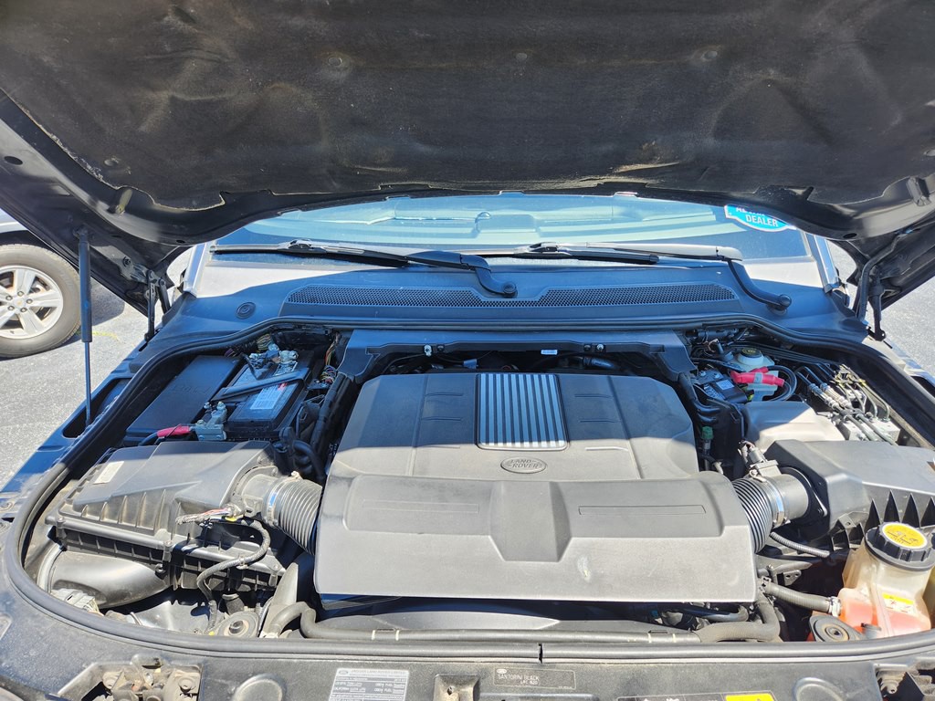 2016 Land Rover LR4 Image 38