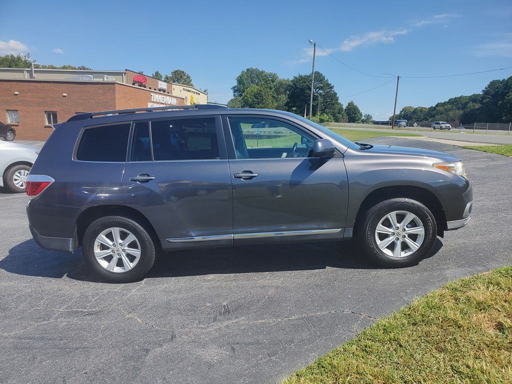 2011 Toyota Highlander Image 4
