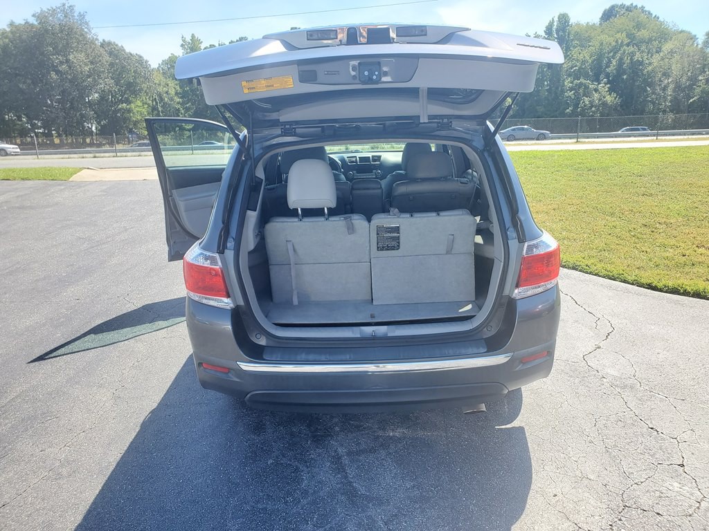 2011 Toyota Highlander Image 12