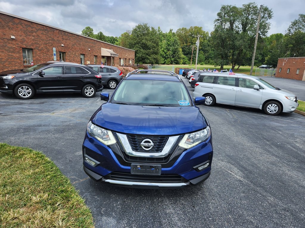 2017 Nissan Rogue Image 2