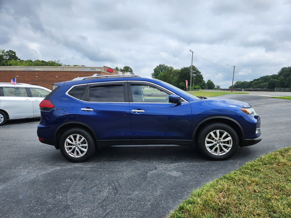 2017 Nissan Rogue Image 4