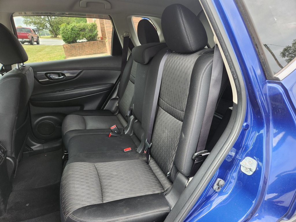 2017 Nissan Rogue Image 12