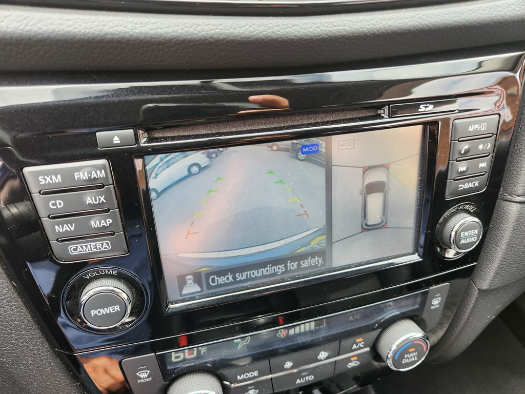 2017 Nissan Rogue Image 18
