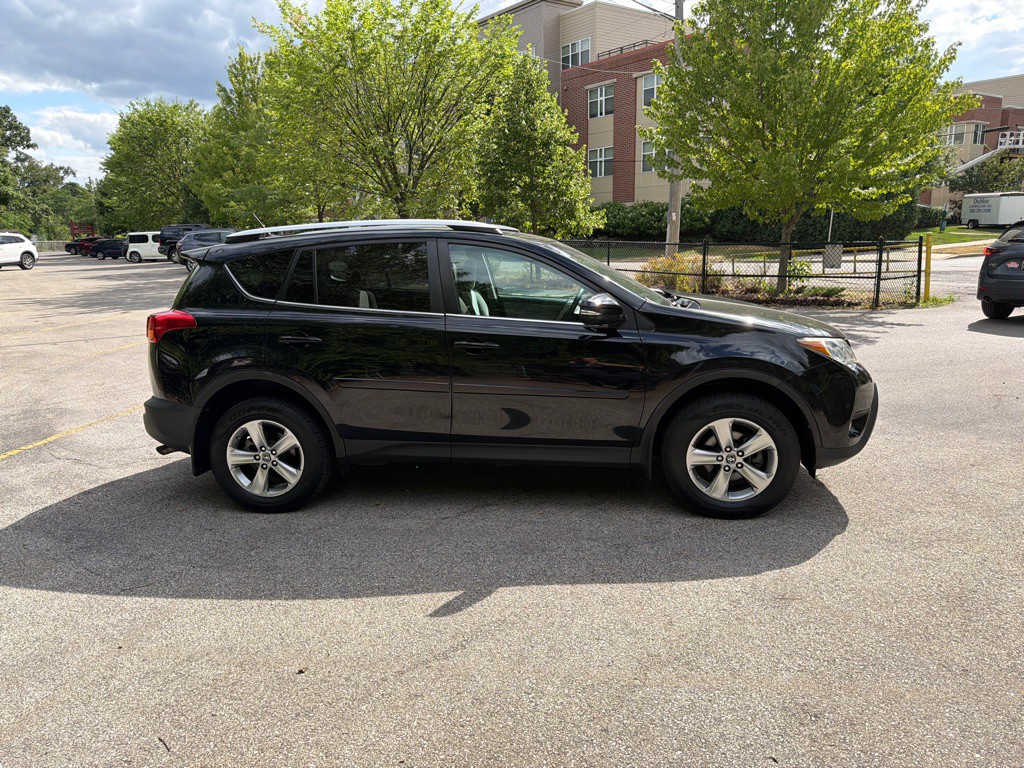 2015 Toyota Rav4 Image 2