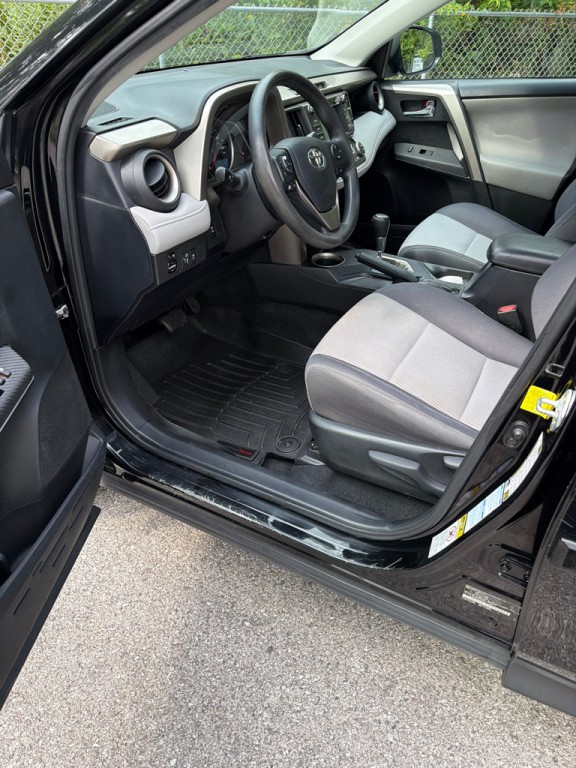 2015 Toyota Rav4 Image 14