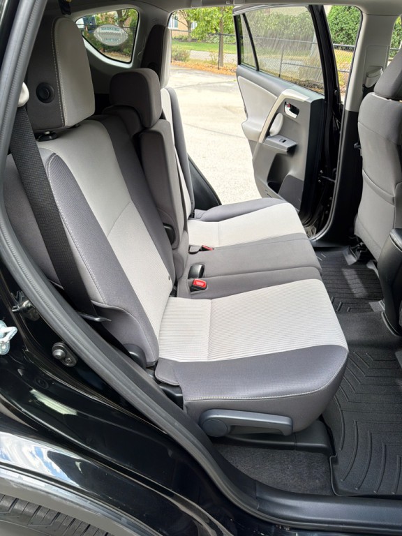 2015 Toyota Rav4 Image 24