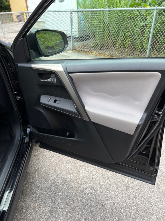 2015 Toyota Rav4 Image 29