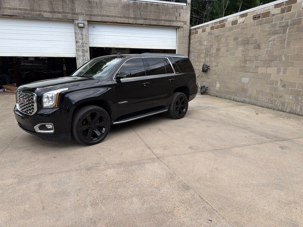 2020 GMC Yukon Image 3