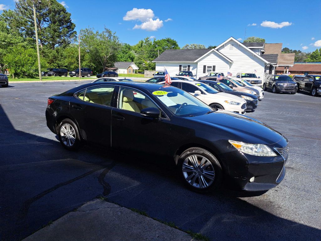2013 Lexus ES Image 3