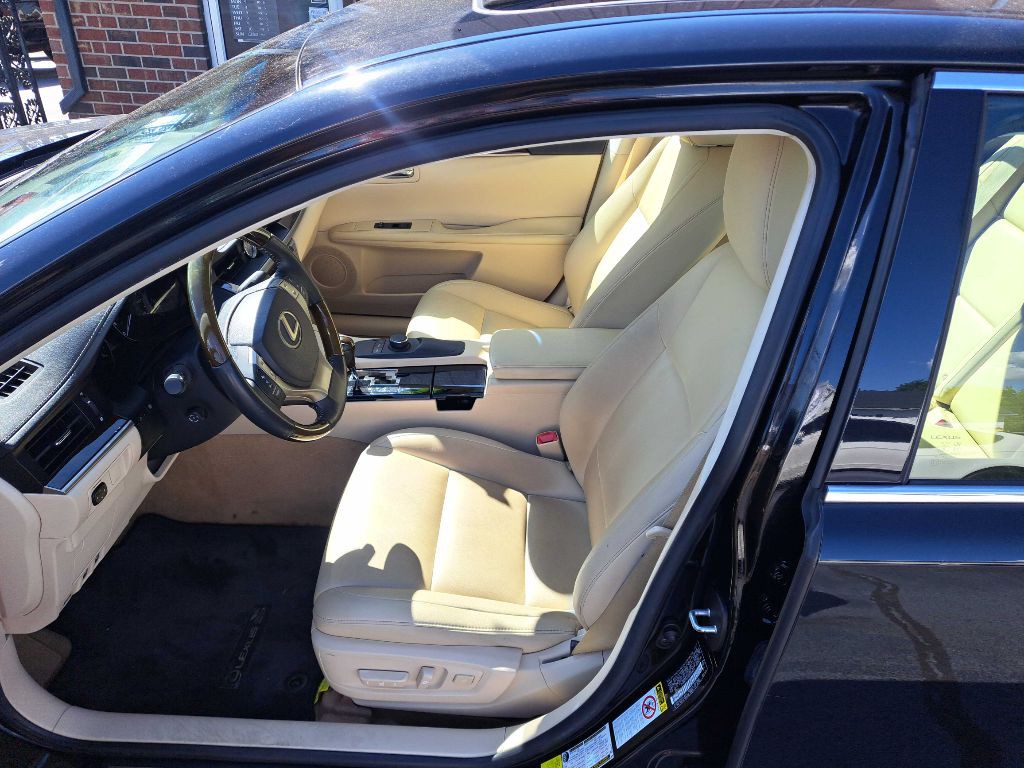 2013 Lexus ES Image 5