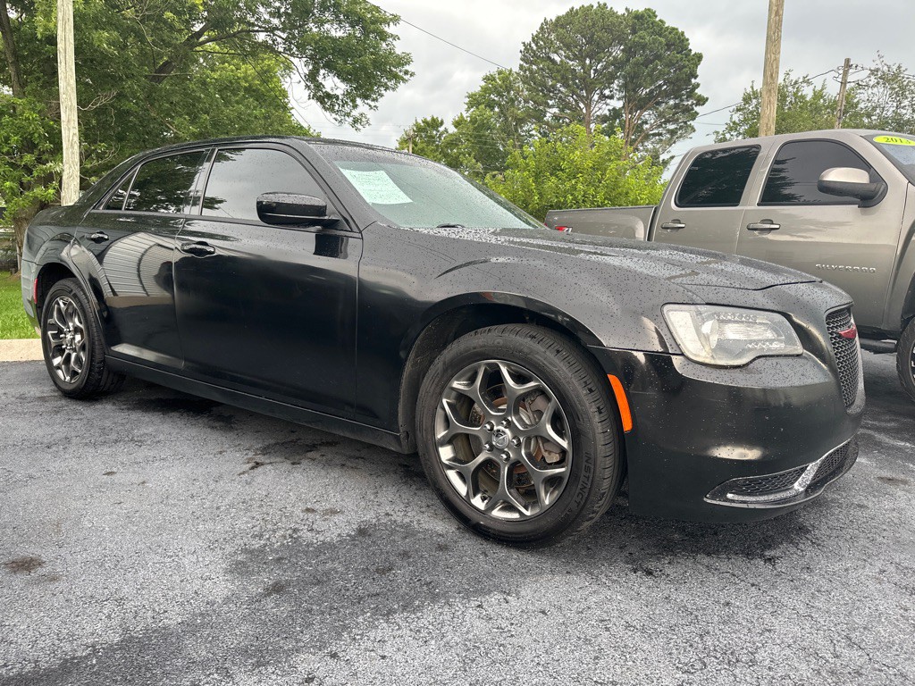 2017 Chrysler 300 Image 5