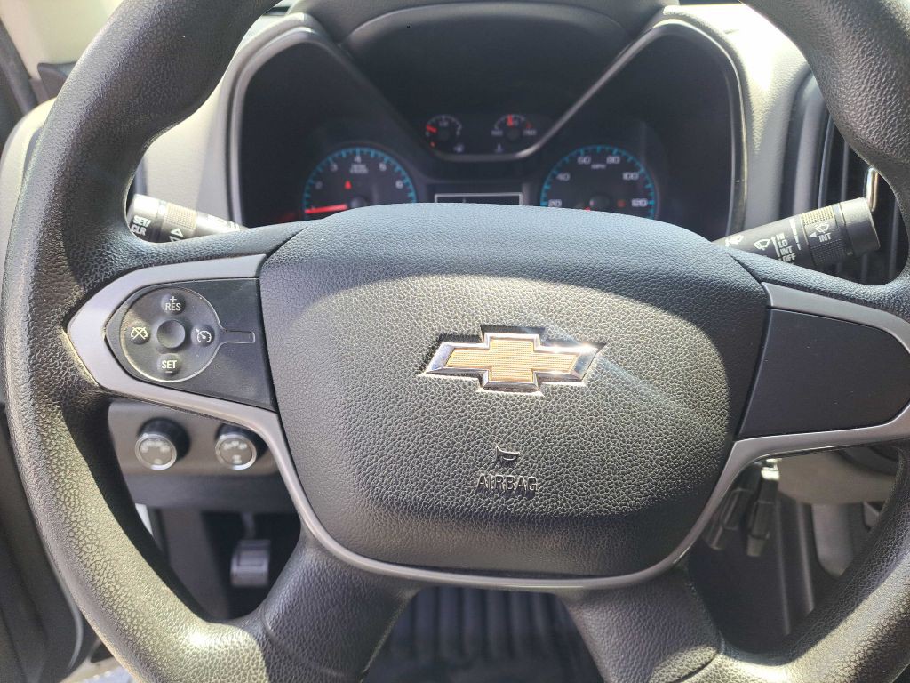 2017 Chevrolet Colorado Image 2