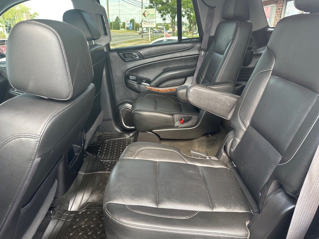 2017 Chevrolet Tahoe Image 6