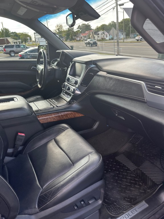 2017 Chevrolet Tahoe Image 10