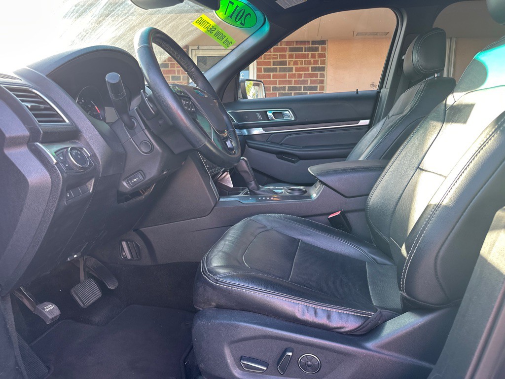 2017 Ford Explorer Image 3