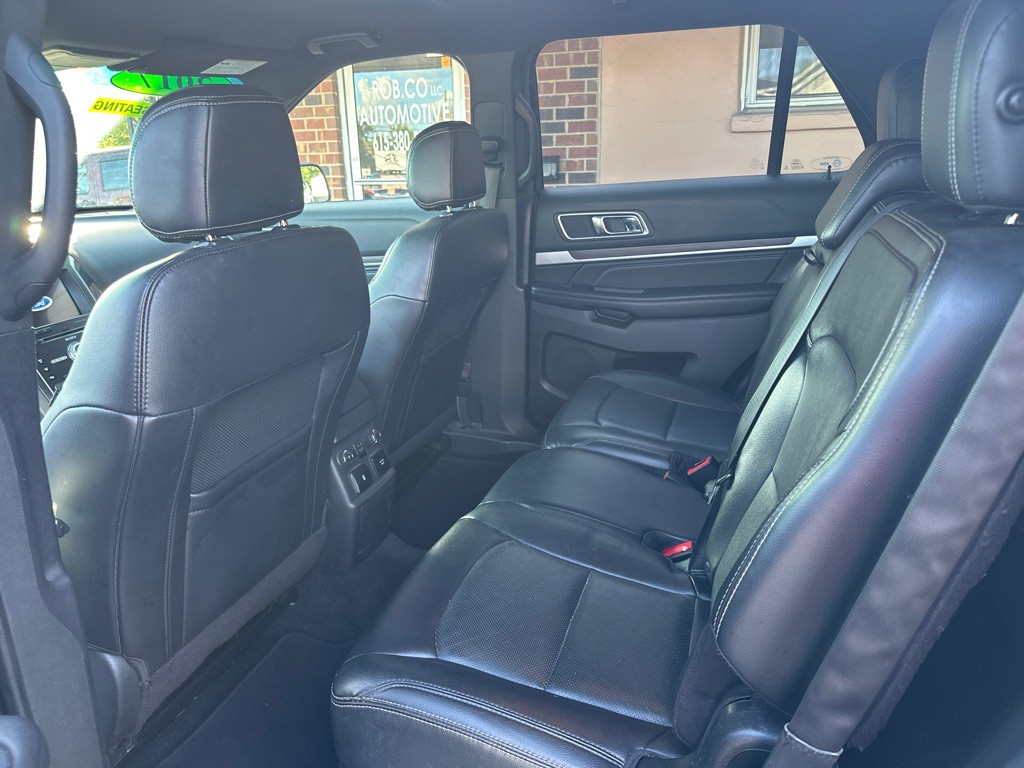 2017 Ford Explorer Image 5