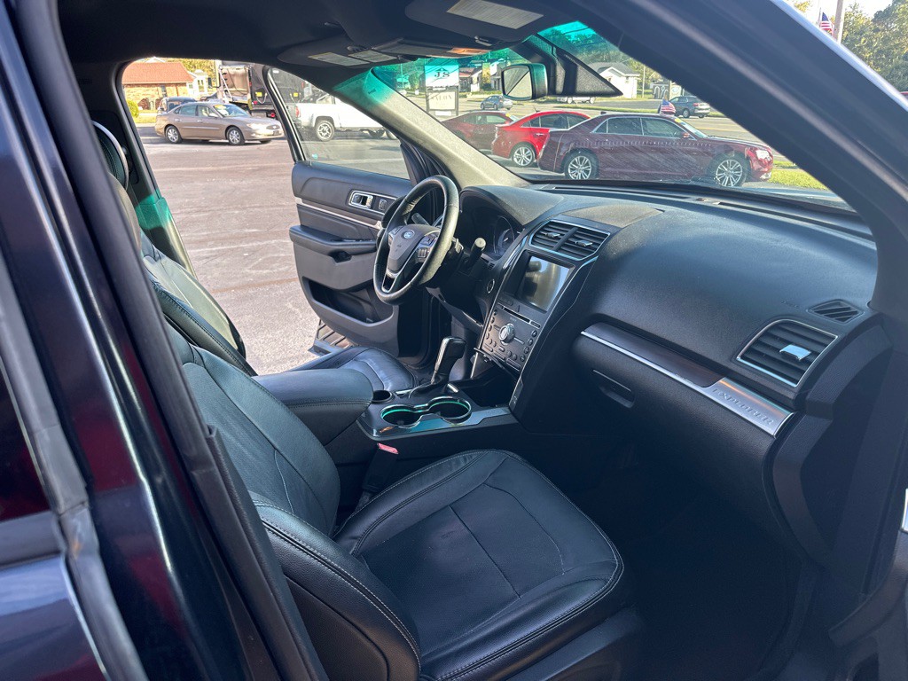 2017 Ford Explorer Image 6