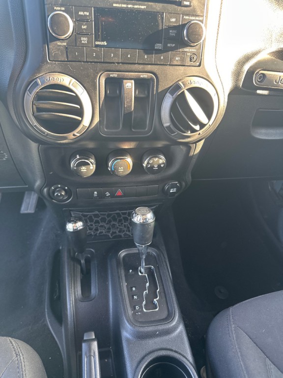 2014 Jeep Wrangler Image 10