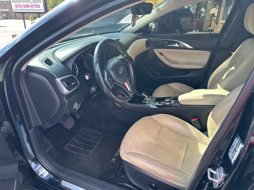 2018 INFINITI QX30 Image 7