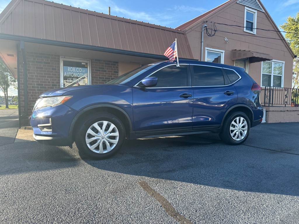 2020 Nissan Rogue Image 1