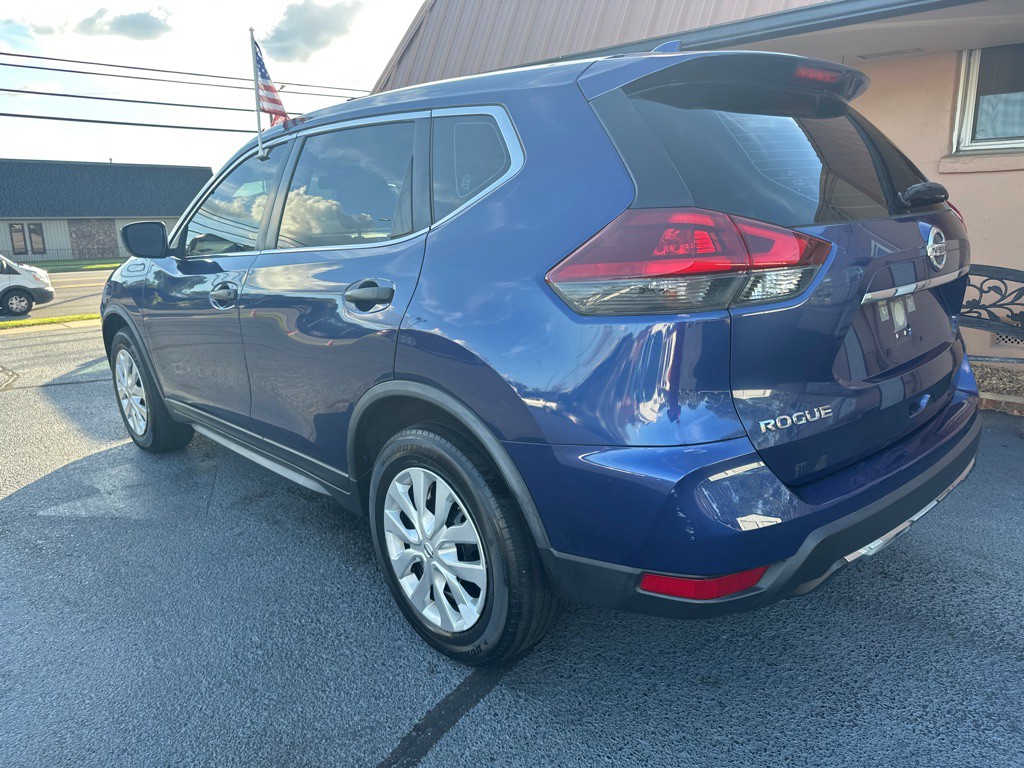 2020 Nissan Rogue Image 2