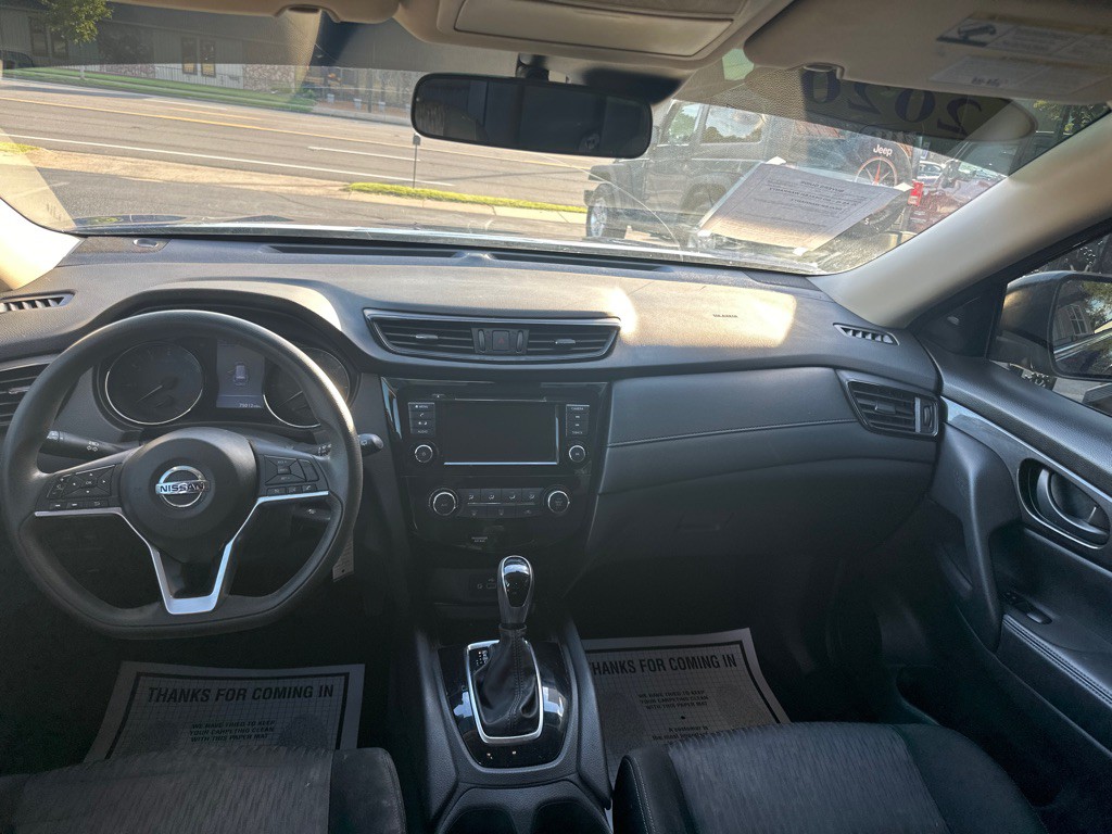 2020 Nissan Rogue Image 9