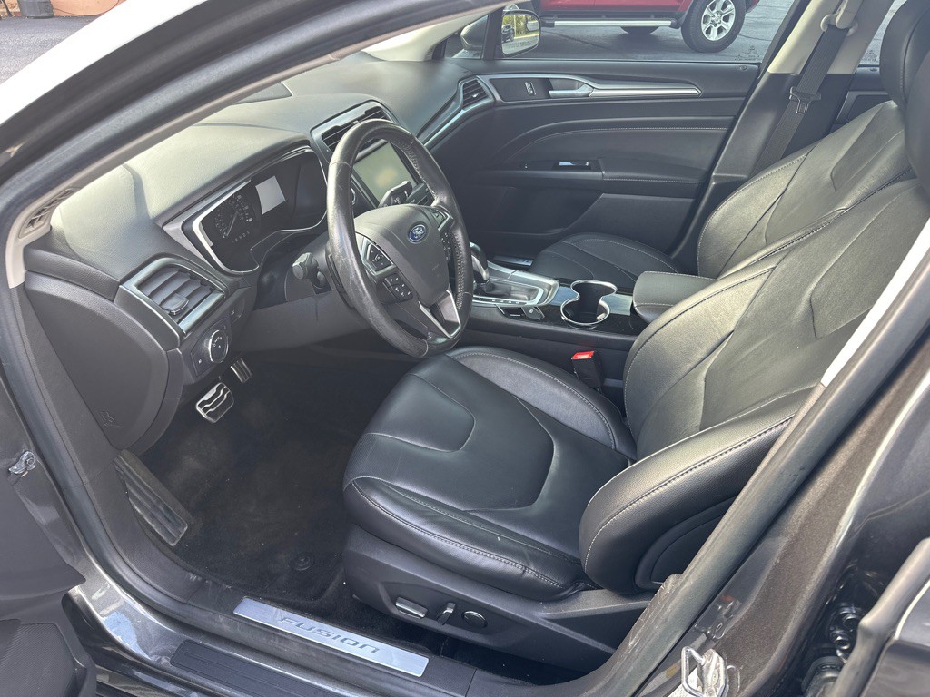 2016 Ford Fusion Image 5