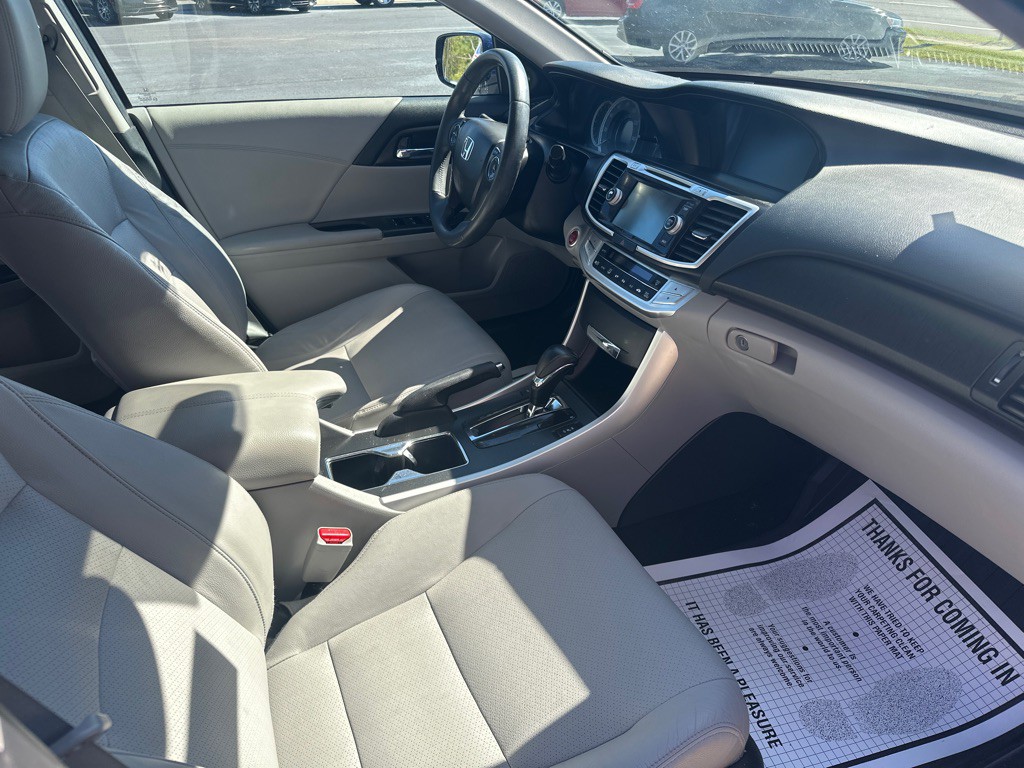 2015 Honda Accord Image 9