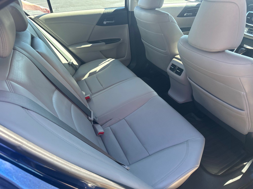 2015 Honda Accord Image 10