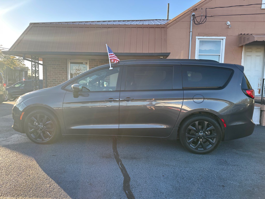 2020 Chrysler Pacifica Image 6