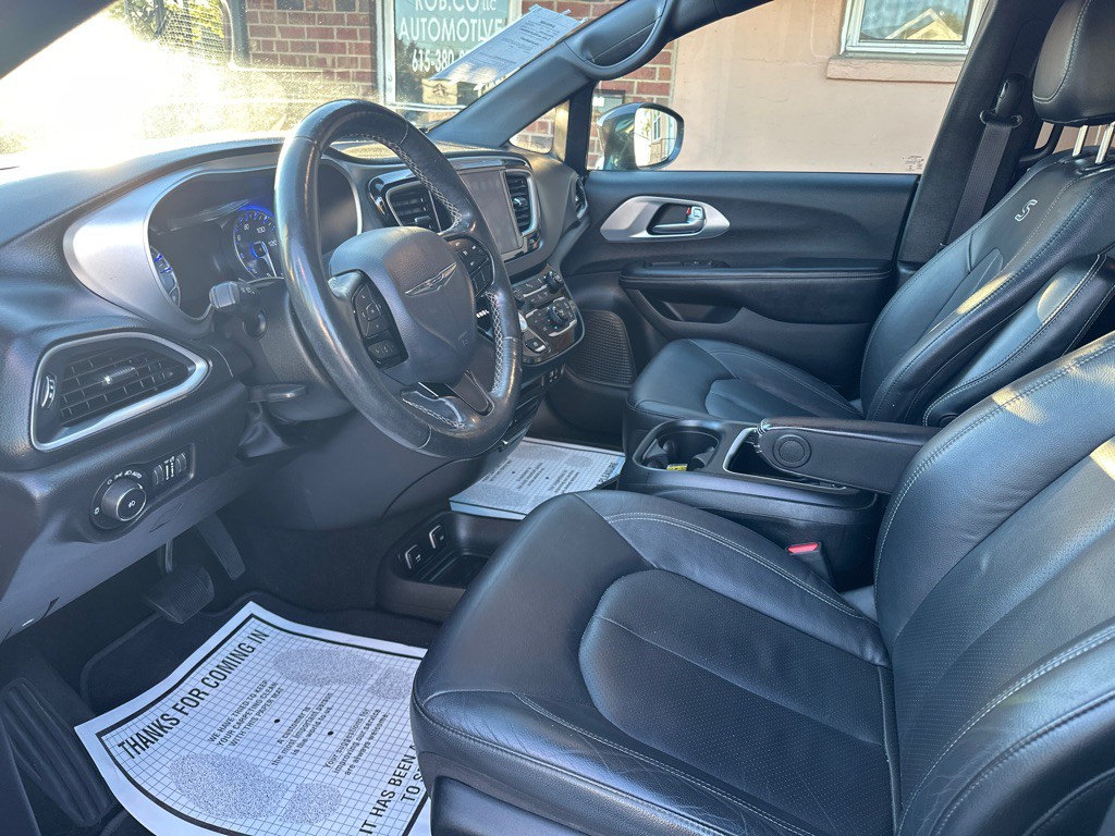 2020 Chrysler Pacifica Image 7