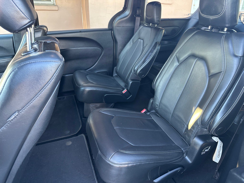 2020 Chrysler Pacifica Image 8