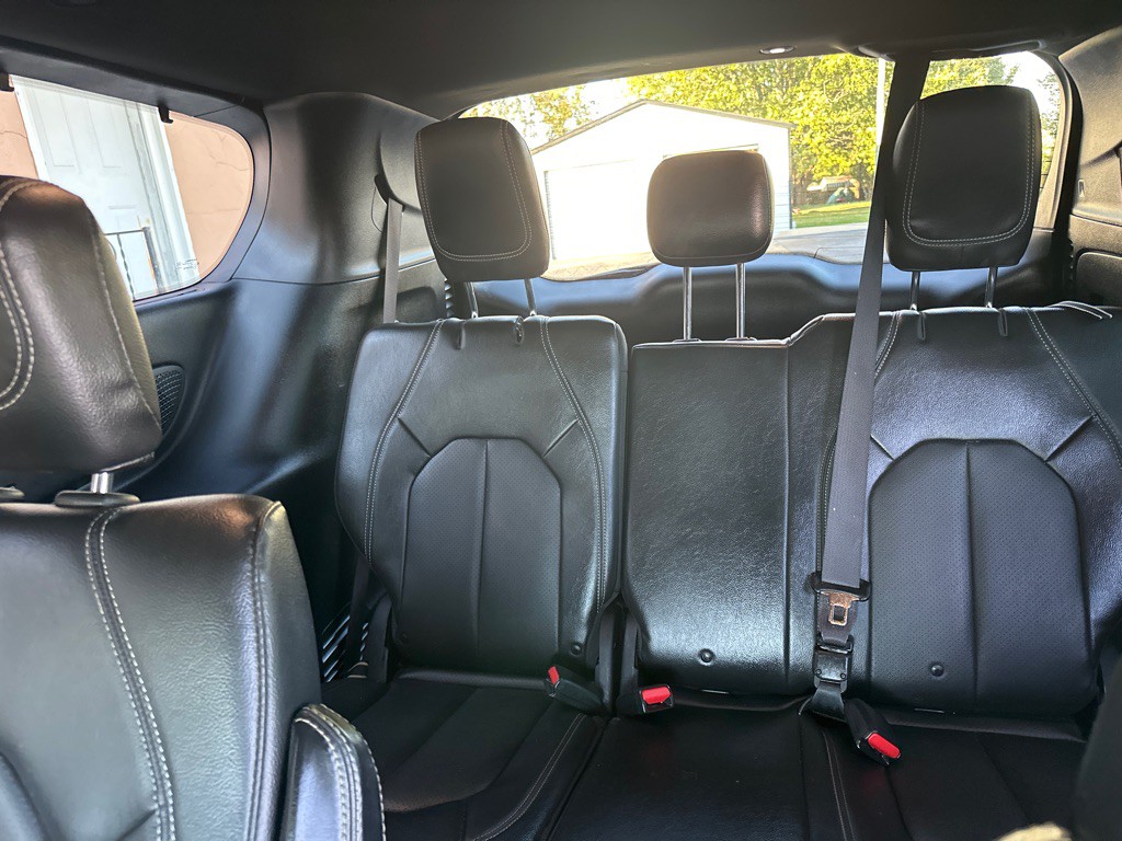 2020 Chrysler Pacifica Image 9