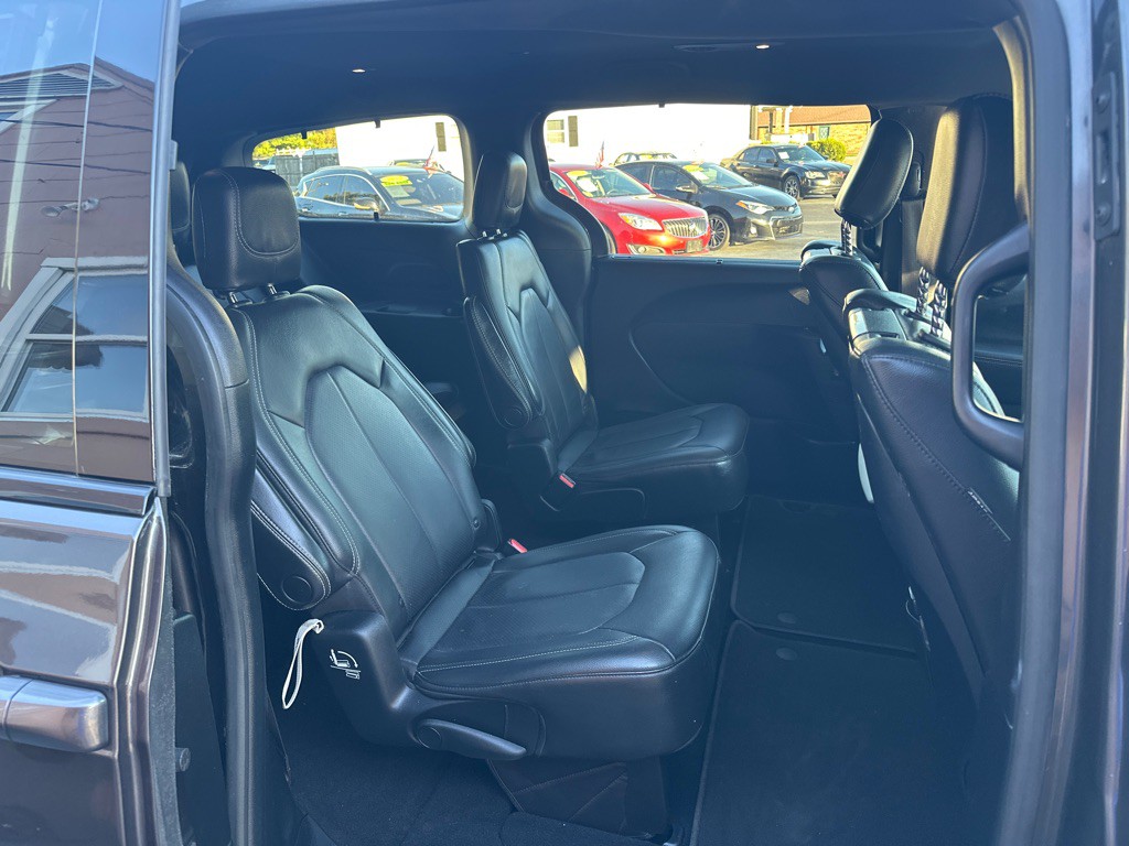 2020 Chrysler Pacifica Image 13