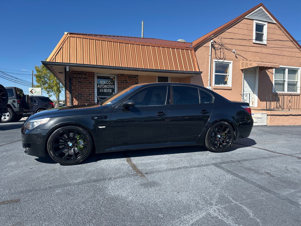 2006 BMW M5 Image 2