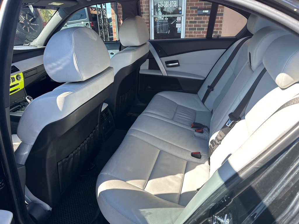 2006 BMW M5 Image 7