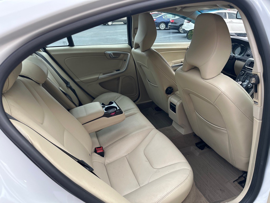 2015 Volvo S60 Image 12